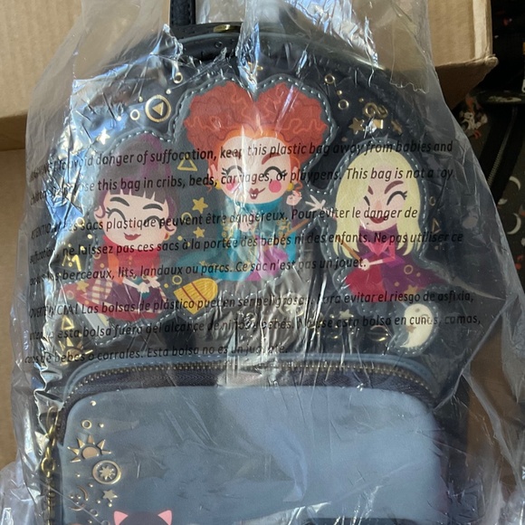 LOUNGEFLY HOCUS POCUS CHIBI SANDERSON SISTERS BKPK NWT RETIRED - Picture 3 of 4